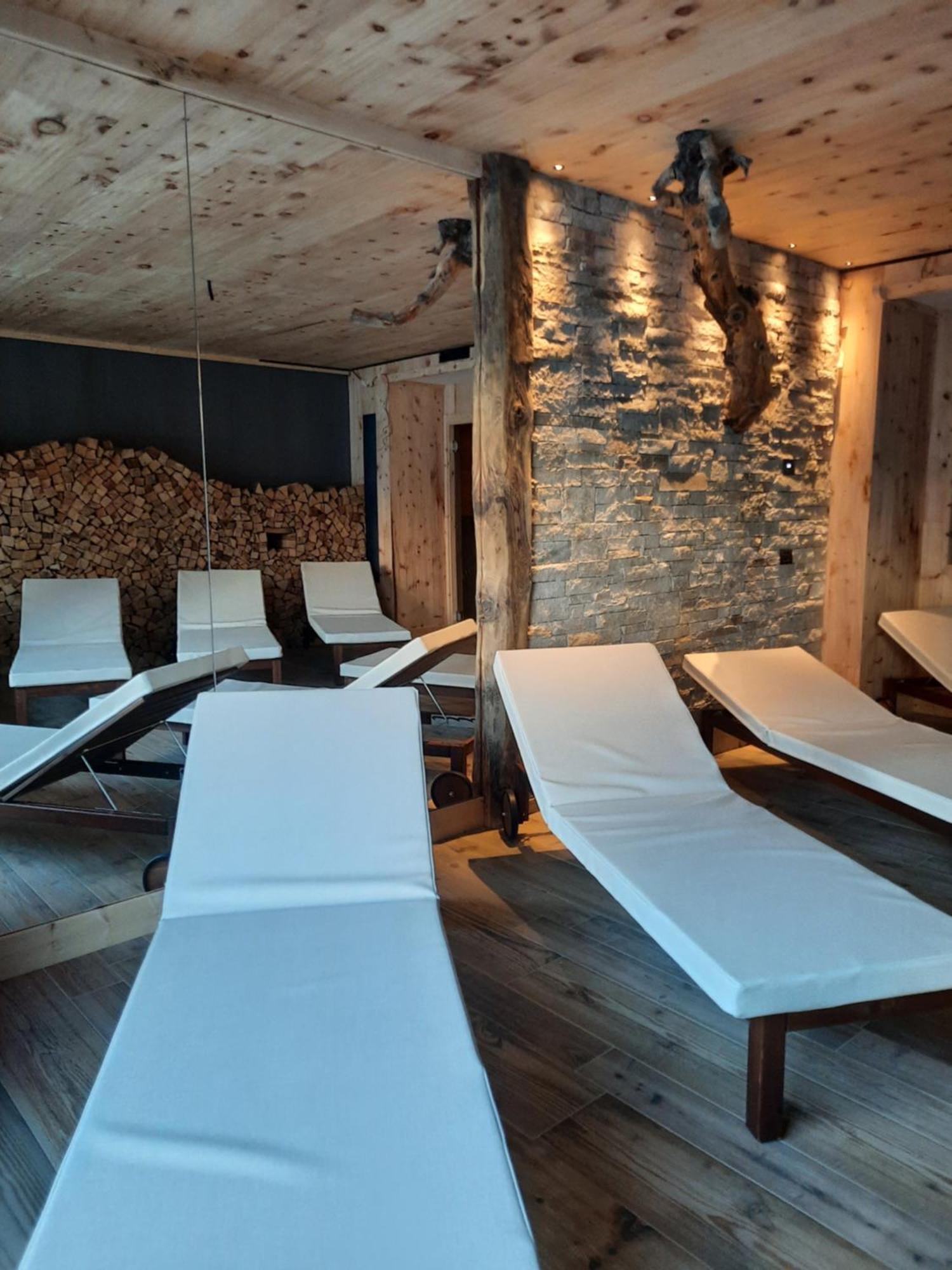 Hotel Del Bosco Livigno Exterior photo
